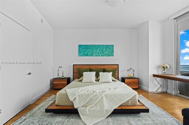 Building Photo - 901 Brickell Key Blvd