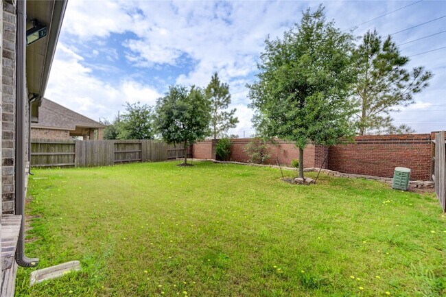 Building Photo - 13026 Sheildaig St