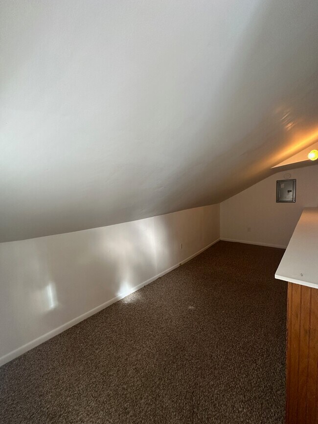 Building Photo - 1008 North St