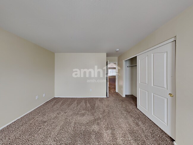 Building Photo - 6803 S 41st Ln