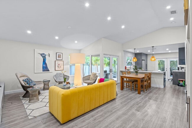 Building Photo - 2474 Bedford Mews Dr