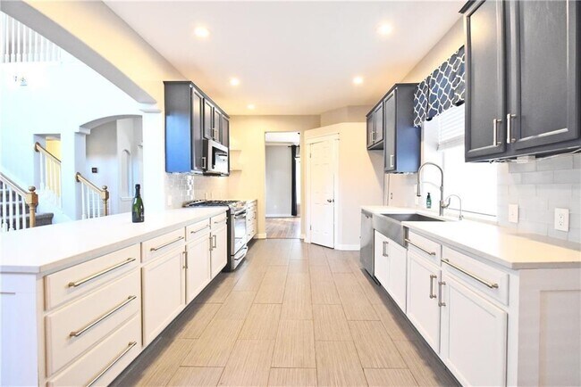 Building Photo - 1005 Cashew Ln