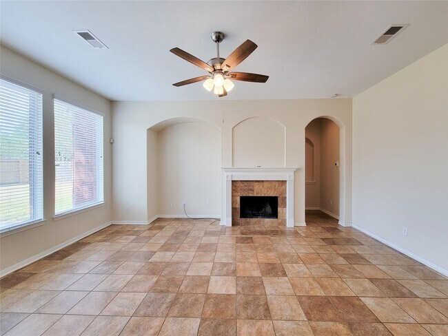 Building Photo - 25219 Piney Heights Ln