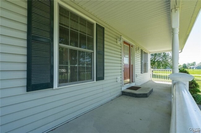 Building Photo - 26558 Andrew Dr