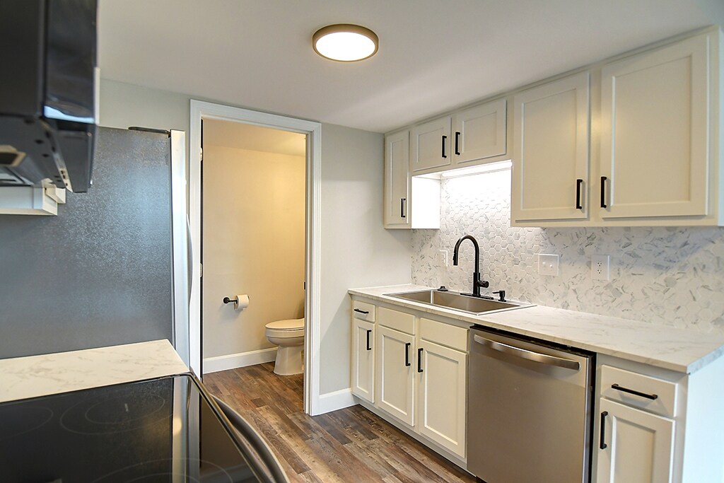 Building Photo - 306 Chadwick Pl