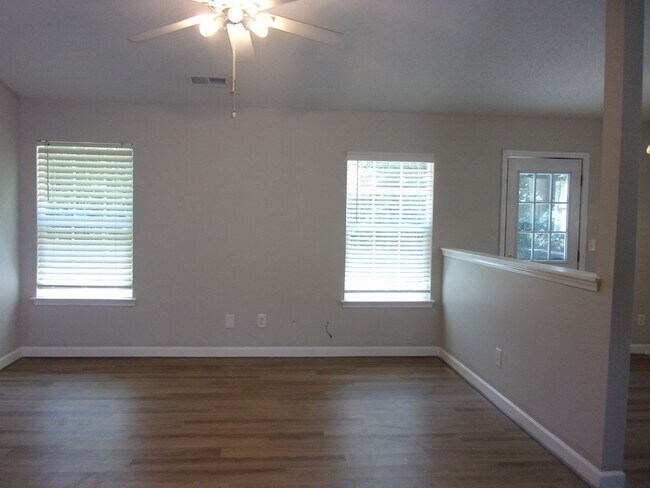 Building Photo - Single Level 3 Bedroom 2 Bath Home in Bristol Park off Mt. Gallant Road