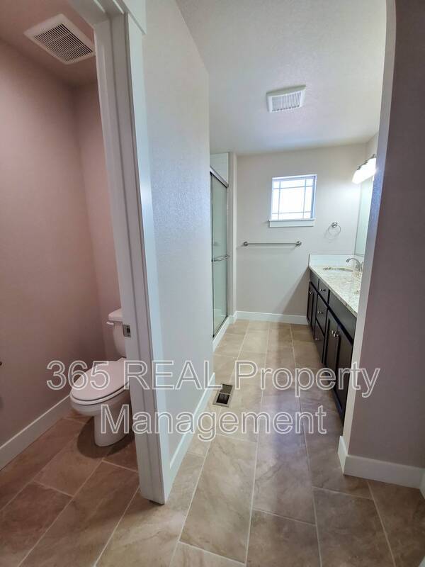 Building Photo - 1721 Westward Cir