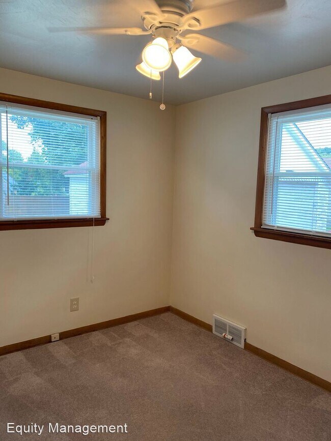 Building Photo - 3 br, 2 bath House - 43 S. Edgehill