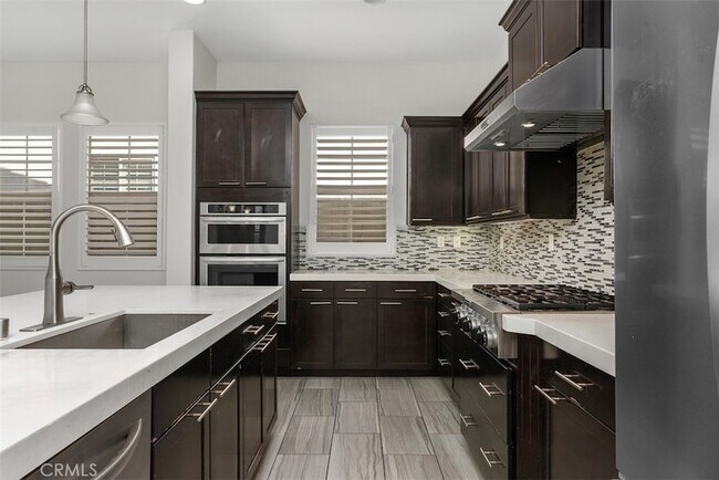 Building Photo - 154 Pavilion Park