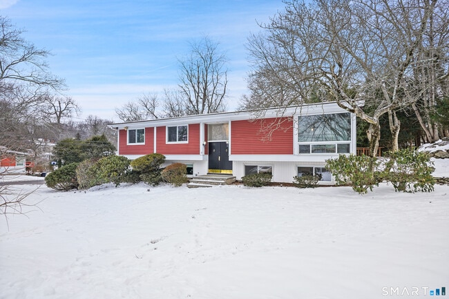 Building Photo - 4 Split Timber Pl