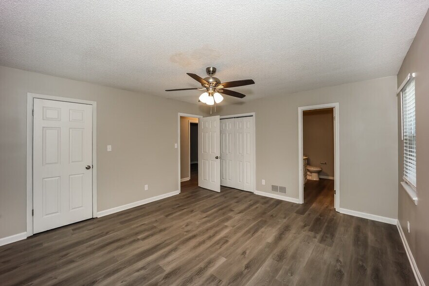 Building Photo - 4110 Cranwood Dr