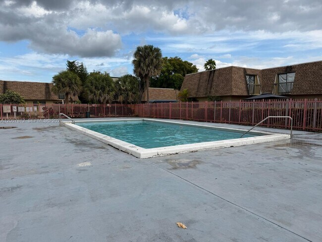 Building Photo - 6580 W 24th Ct