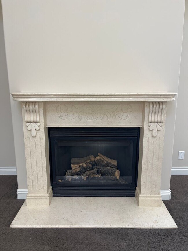 Building Photo - Spacious Custom Built Downtown Huntington Beach Home with Elevator