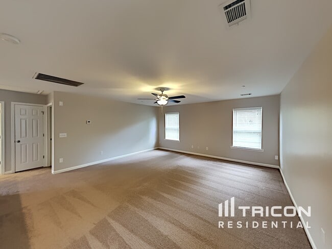 Building Photo - 4620 Van Leer Ct