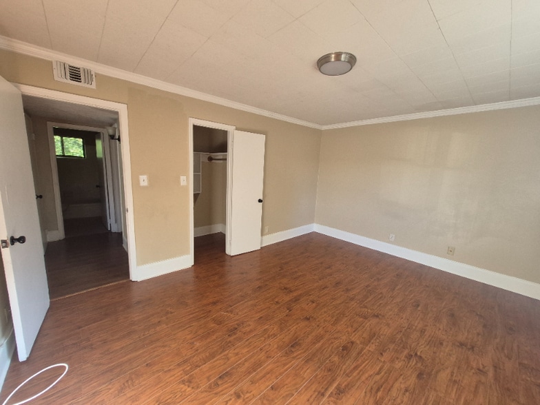 Building Photo - 373 Stone Mountain St