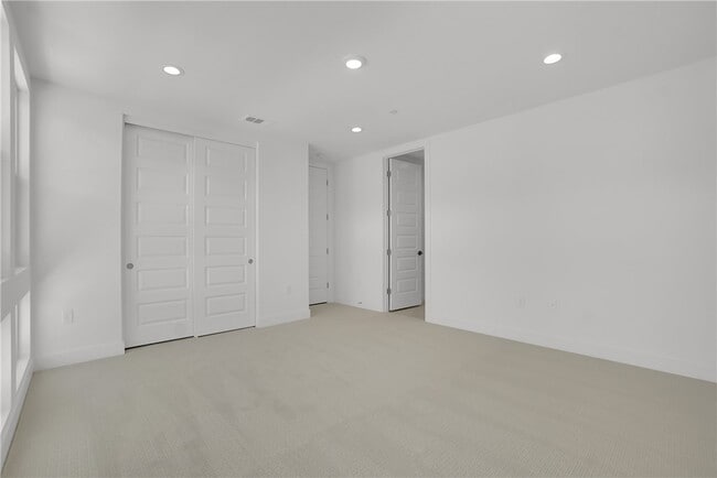 Building Photo - 168 Creation