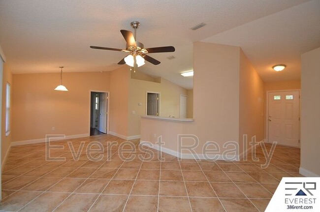 Building Photo - 5 Richfield Ln