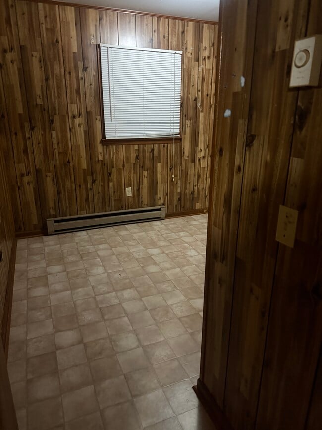 Building Photo - 85 Wilson St