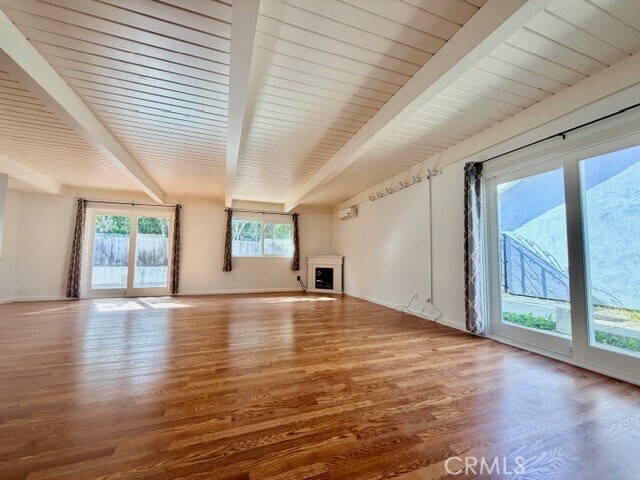 Building Photo - 23551 Venisia