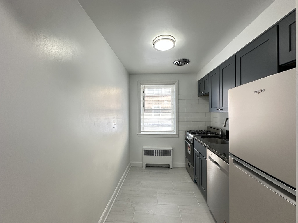 Building Photo - 6715 N California Ave