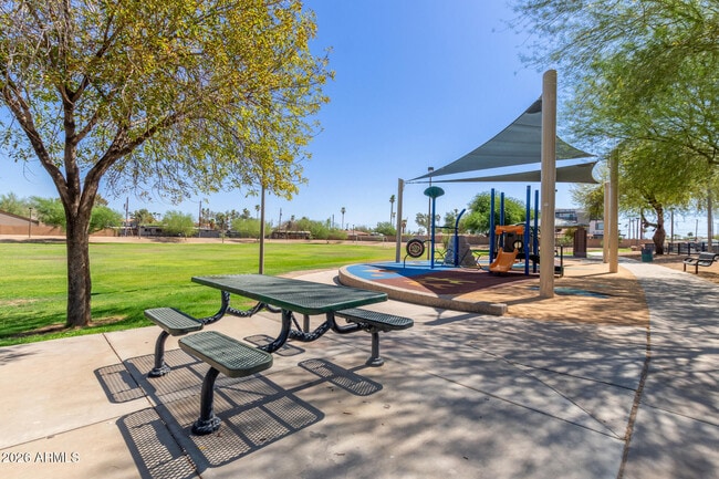 Building Photo - 1886 E Don Carlos