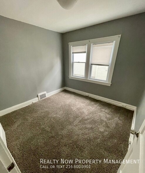 Building Photo - 3396 W 117th St