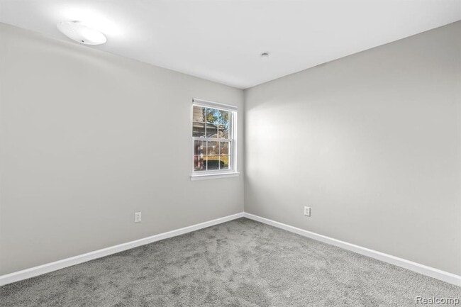 Building Photo - 162 Princeton Dr