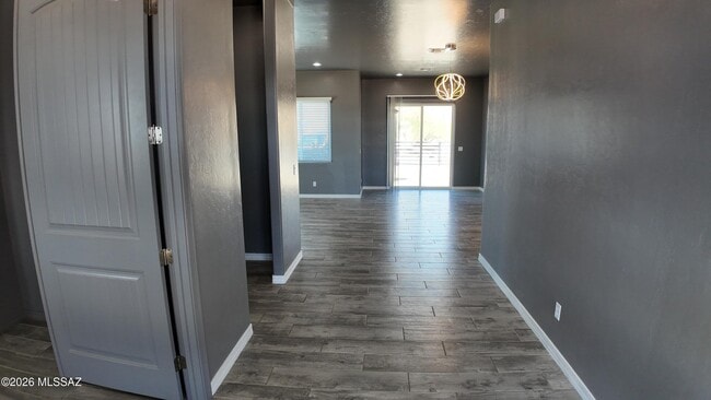 Building Photo - 339 Circulo Chica