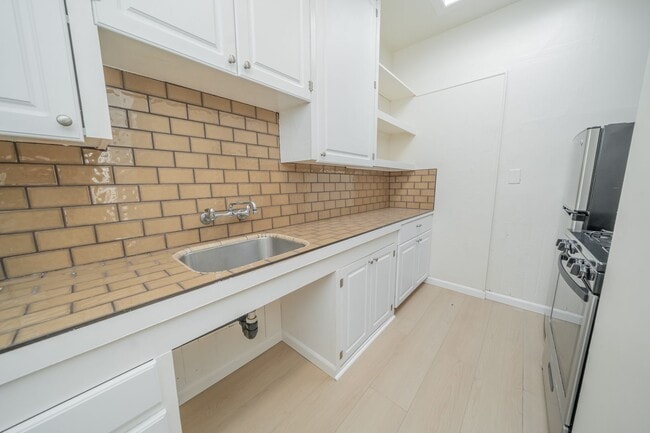 Building Photo - 4056 Piedmont Ave