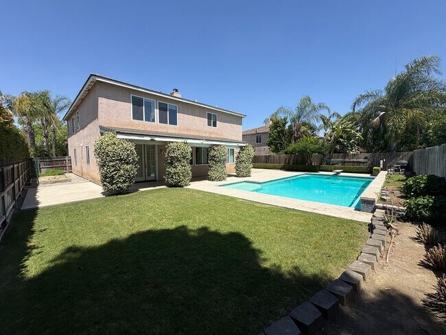 Building Photo - NW Two story home, located in Foxwood subd...