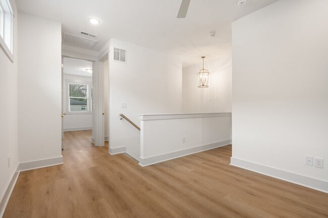 Building Photo - Beautiful 4-bedroom, 4-bathroom Custom Home Durham, NC