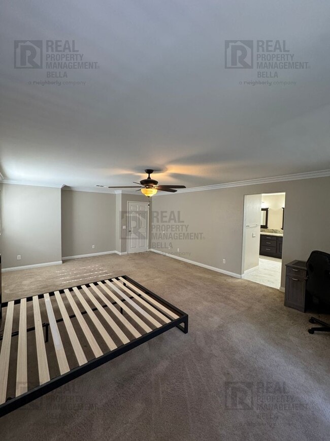Building Photo - Gorgeous Murrieta Home with Main Floor Bedroom and Bathroom