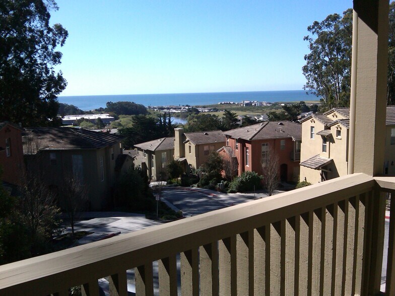 Building Photo - 642 Southview Ter