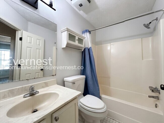 Building Photo - 640 Cranberry Trail