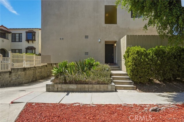 Building Photo - 1433 S Beverly Dr