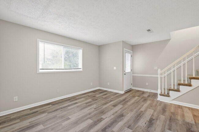 Building Photo - 601 E Grundy St