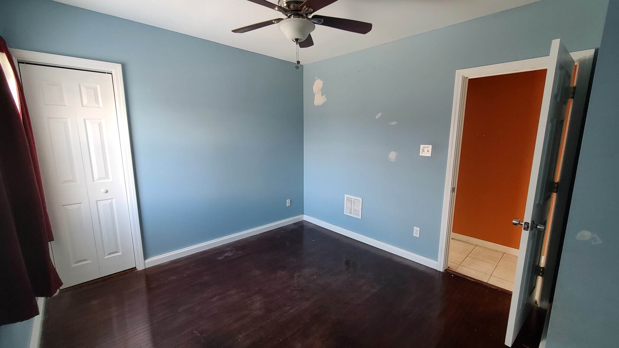 Bedroom #1 - 439 Goethe St