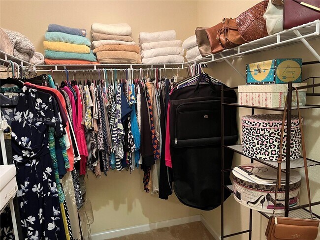 Building Photo - 3500 Oaks Clubhouse Dr