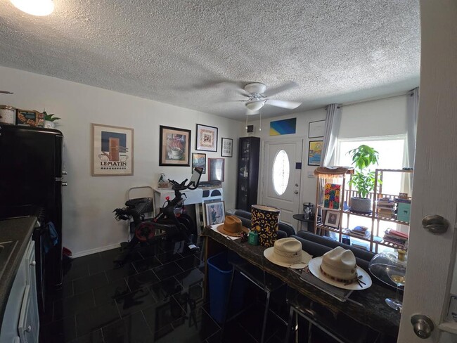 Building Photo - 6901 Aries Ln
