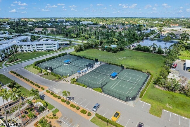 Building Photo - 1700 Pine Valley Dr