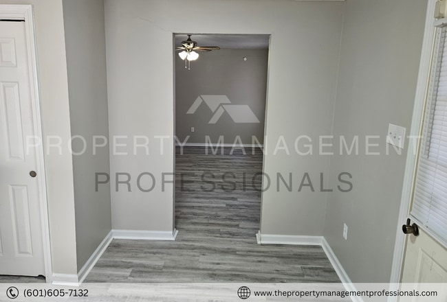 Building Photo - 2814 Smith Robinson St