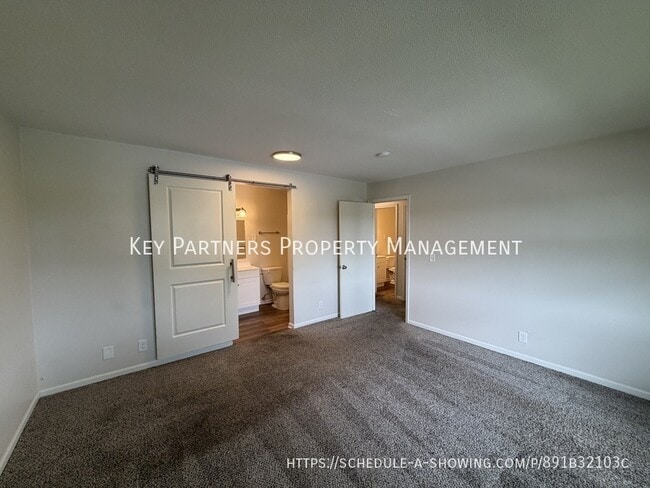 Building Photo - 8833 Glenwood Ct