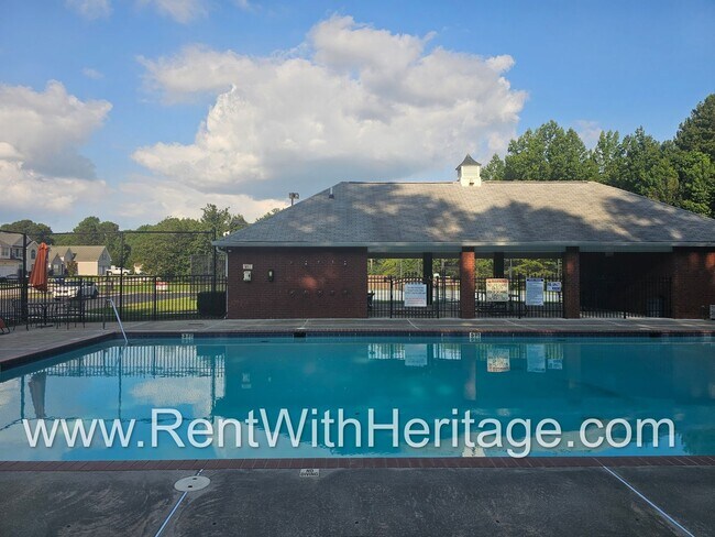 Building Photo - Gorgeous 3bd/ 2.5 bath Home in Popular Nat...