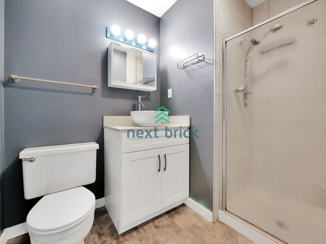 Building Photo - Spacious 4 Bed 2.5 Bath for Rent! OPEN HOU...