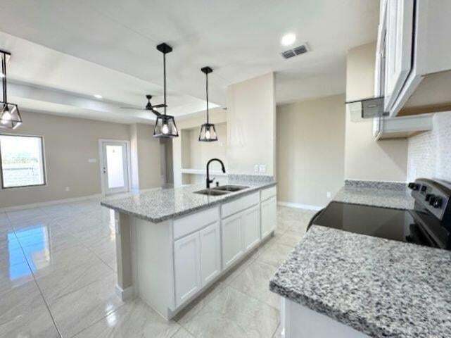 Building Photo - 6702 El Freno Ln