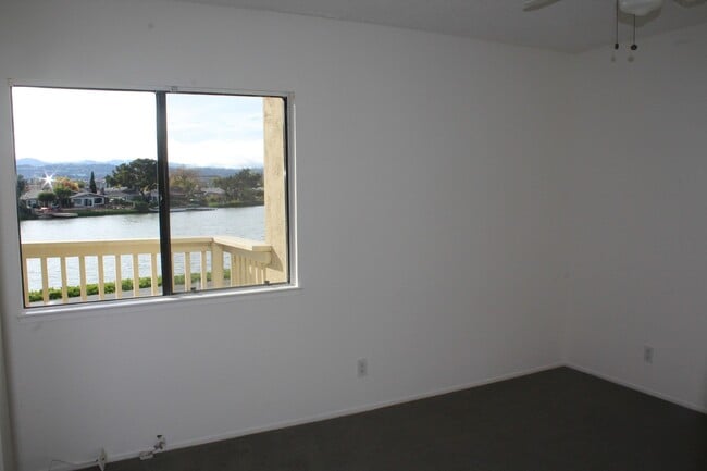 Building Photo - Waterfront 3 Bedroom and 2 1/2 Bath Home i...