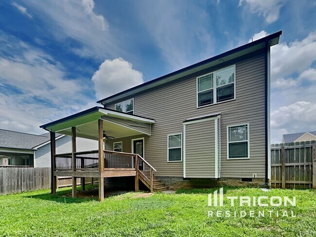 Building Photo - 525 Somerset Ln