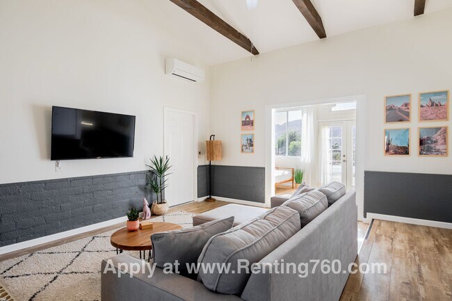 Building Photo - Lovely 3 Bed Home With Solar Panels!