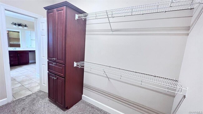 Building Photo - 9207 Albury Ct