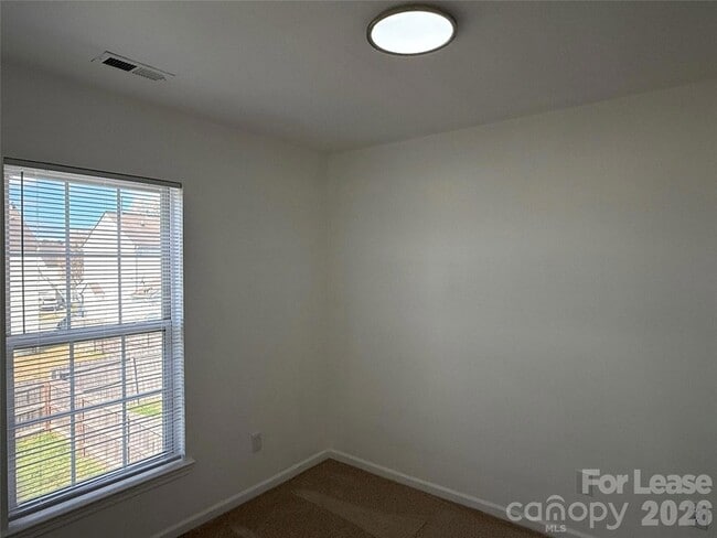 Building Photo - 1318 Nadies Ct